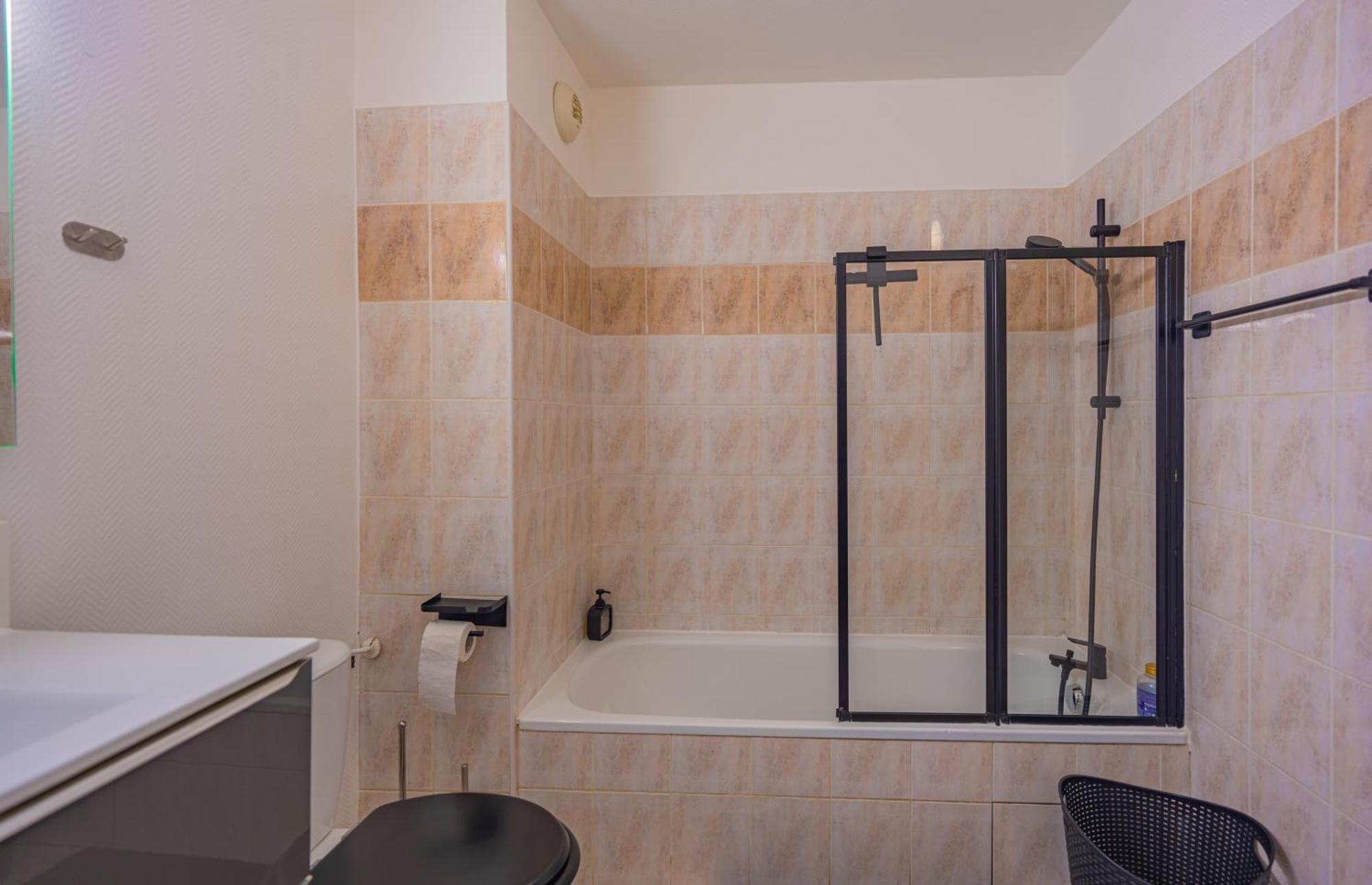 Appartement Tout Equipe A 3 Min Gare Annemasse - Ideal Famille Ou Pro - Parking Inclus Ville la Grand Bagian luar foto